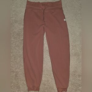 Vuori Daily Jogger Terracotta Large